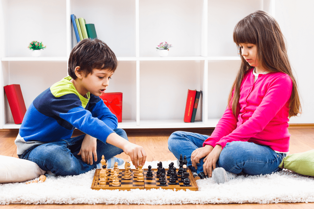 5 jogos para as crianças se divertirem em casa - Casa e Jardim